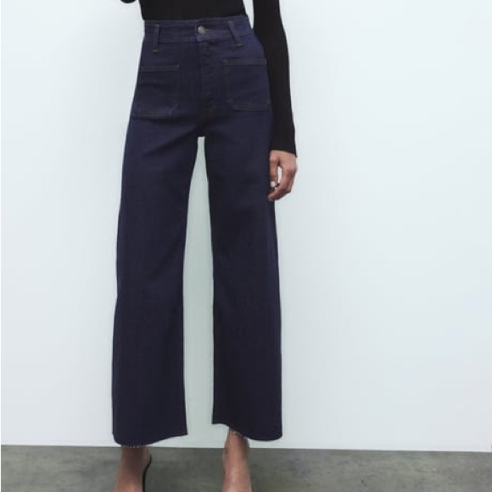 Zara Patch Pocket Marine Jeans.